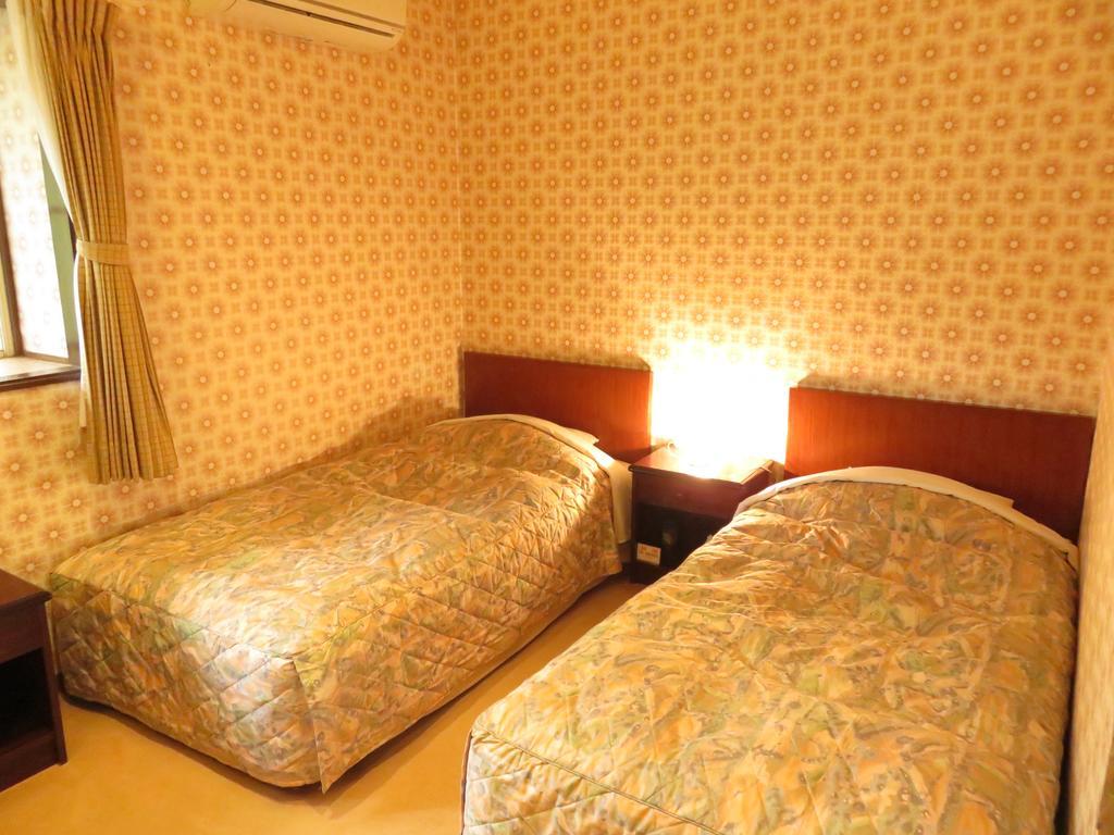 Nikko Pension L'Escale Exterior foto